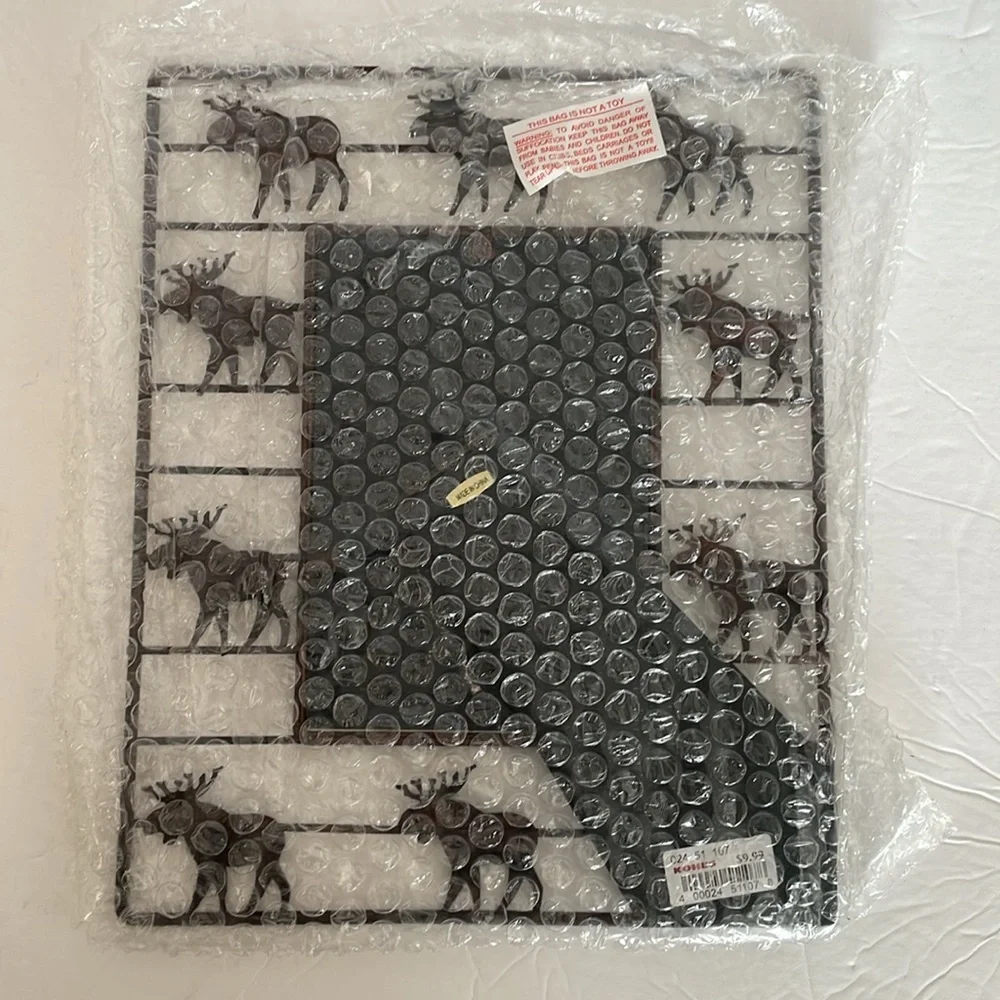 Sonoma home goods 4x6 picture frame with moose on wire around the frame NIB
